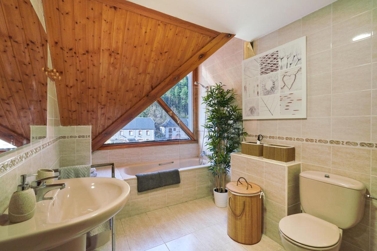 Magnifico Atico Duplex Con Vistas A La Montana Apartment Canfranc Exterior photo